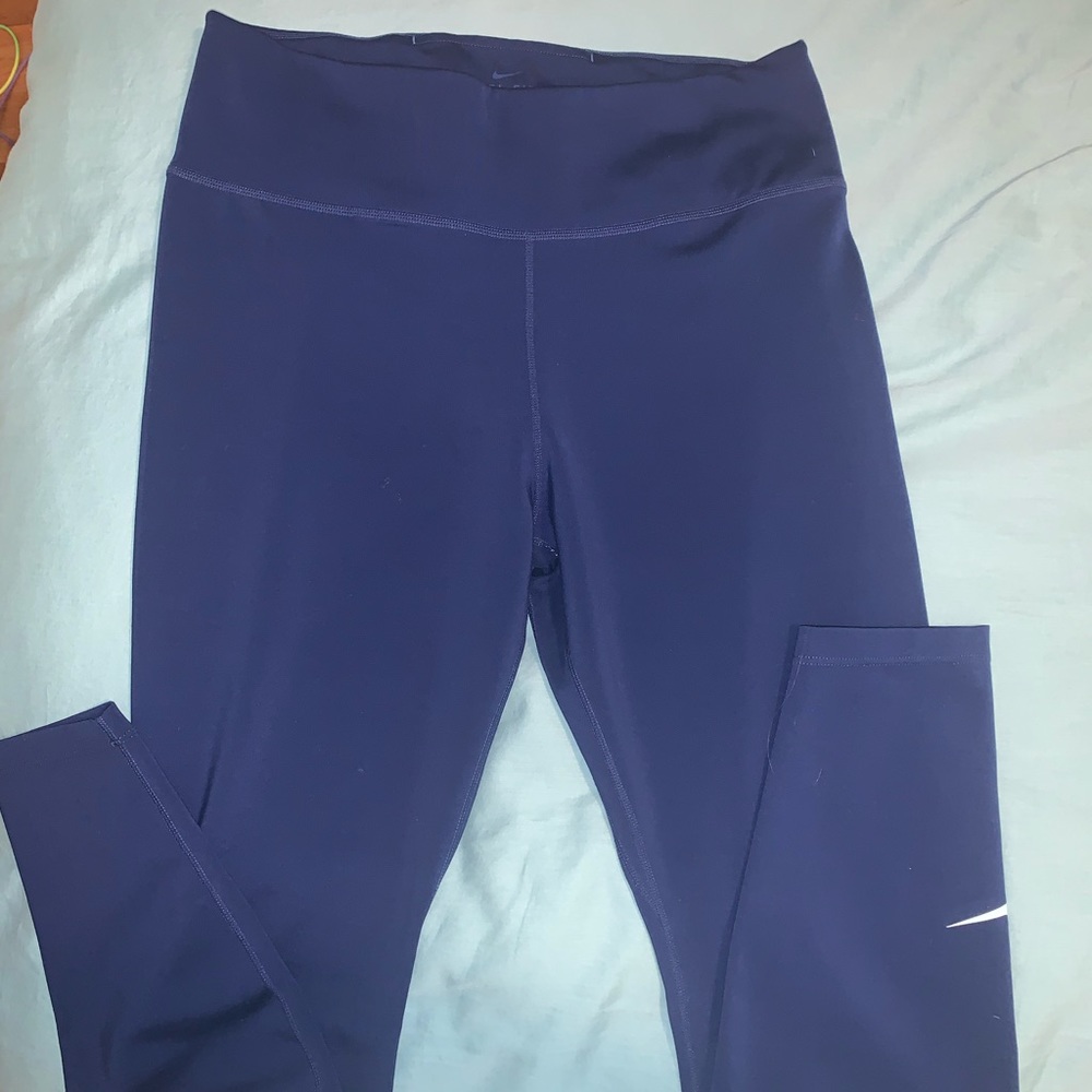 Nike. Woman. Dri-fit legginings. Size L.